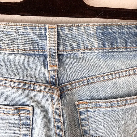 Y2k Levi’s flare denim light wash jeans